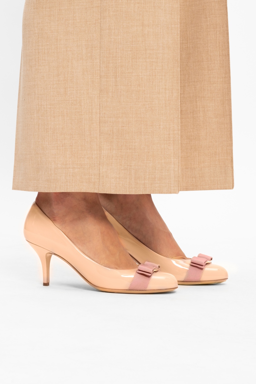 Beige 'Carla' pumps FERRAGAMO - Vitkac Canada